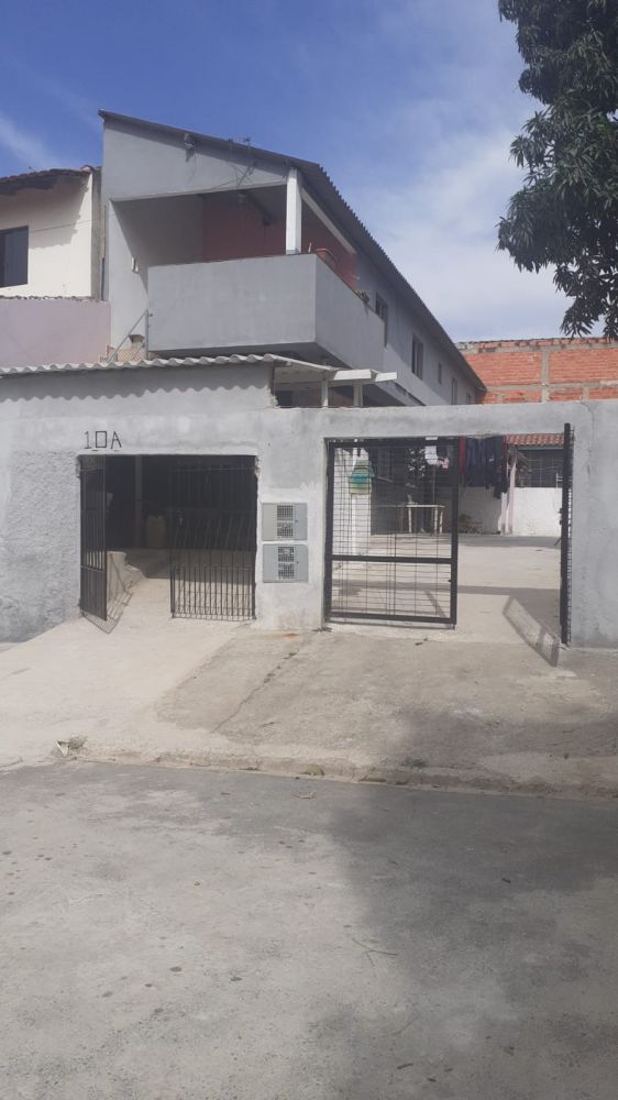 Imóvel com três Casas a venda em Salto de Pirapora SP - R$ 350,000,00 - 11 95806 6272 Imagem 1